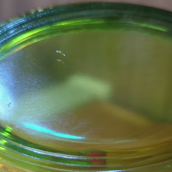 Indiana glass lime green iridescent sitting hen candy dish - Picture 16 of 16